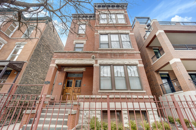 Building Photo - 854 W Wrightwood Ave
