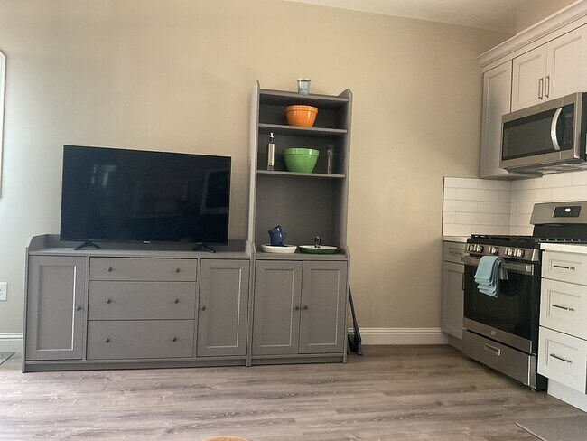 Foto del edificio - 437 Indiana St