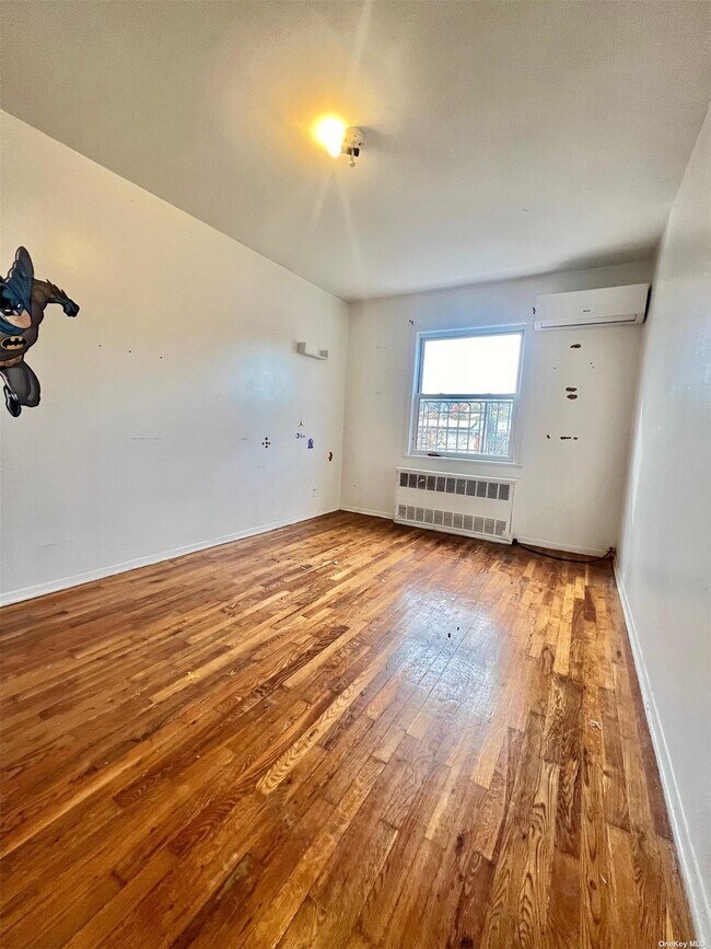 Foto del edificio - 23-54-54 130th St
