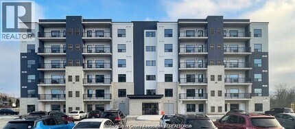 Building Photo - 3320 Stella Crescent