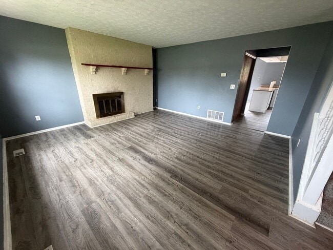 Building Photo - 7742 Brams Hill Dr