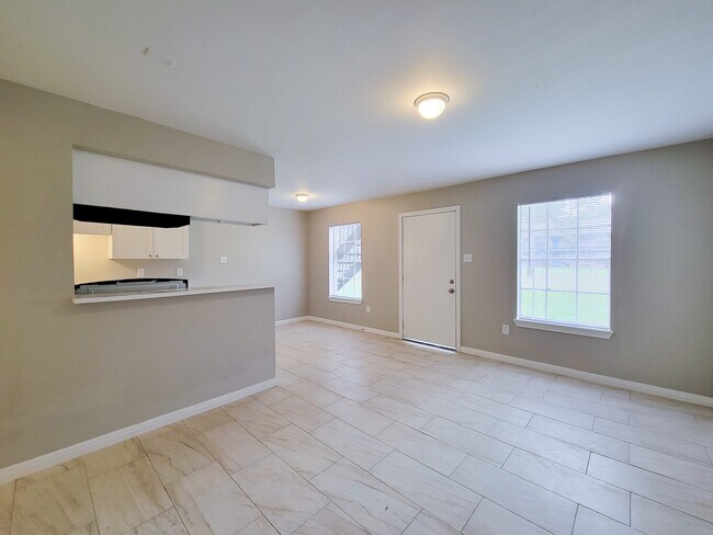 Foto del edificio - 3206 Lobit Dr