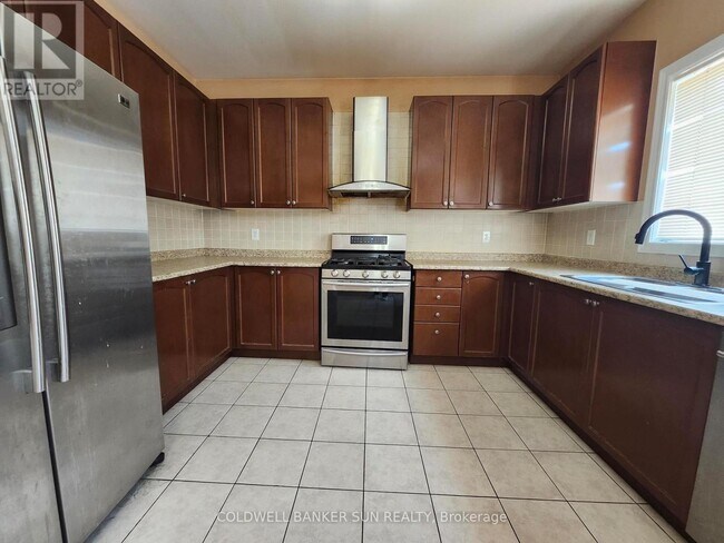 Photo du bâtiment - 31 Powell Dr