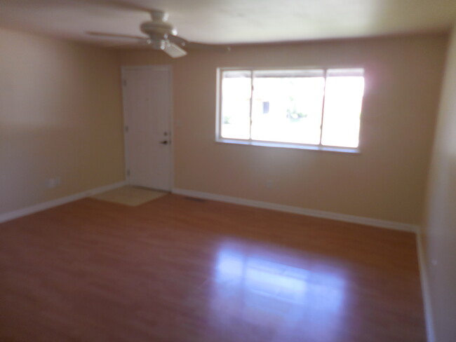 Foto del edificio - Fantastic Three Bedroom/Updated One Bath a...