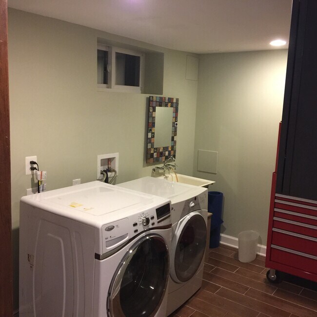 Laundry room - 1416 North Glebe Road