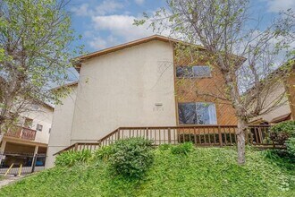 Building Photo - 3615 Lemona Ave