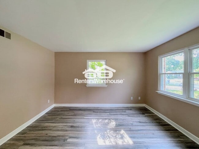 Foto del edificio - 5736 Avalon Woods Dr
