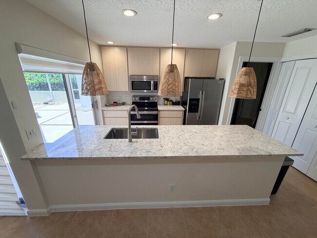Foto del edificio - 3504 Lakemont Ct