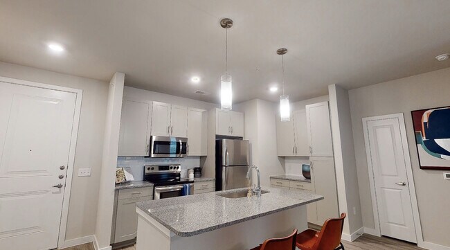 Foto del edificio - 2 Bed w/ $1,000 Gift Card + 6 Weeks Free —...