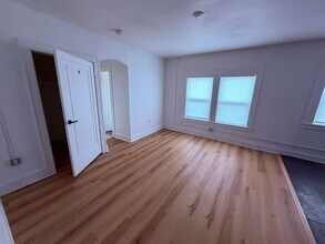 Building Photo - 1384 W 83rd St