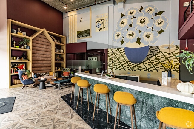Clubhouse - CODA Wedgewood Houston Luxury Apartments