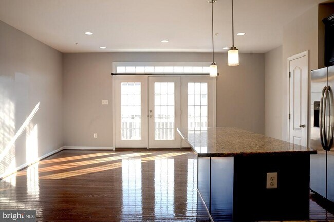 Foto del edificio - 2627 Osprey Way S