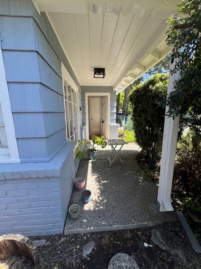 Foto del edificio - 2733 Bryant St