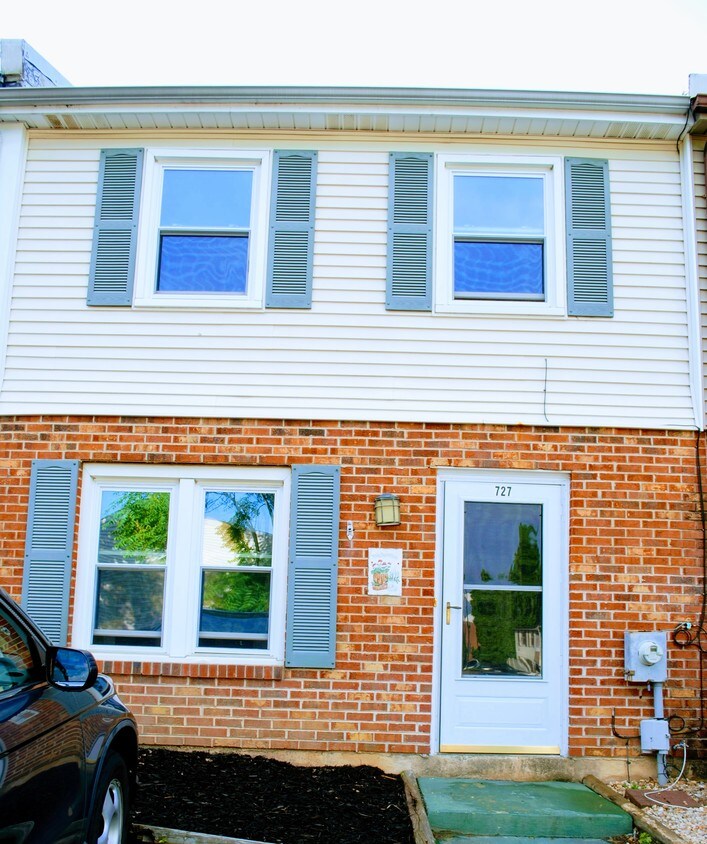 727 Renner Rd, Wilmington, DE 19810 Townhouse for Rent in Wilmington