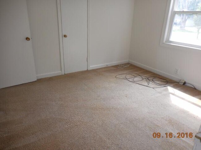 Foto del edificio - 3 Bedroom Home For Rent Near Lowes On Madison Street!
