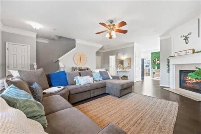 Foto del edificio - 615 Market Pl Ln