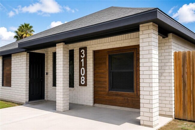 Building Photo - 3108 Highland Park Ave