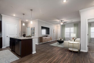 Building Photo - Oakwood Estates Apartment Homes by Callio ...