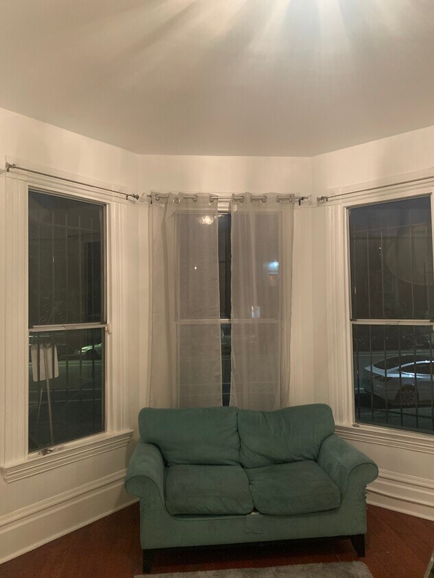 Living room - 1511 Peralta St