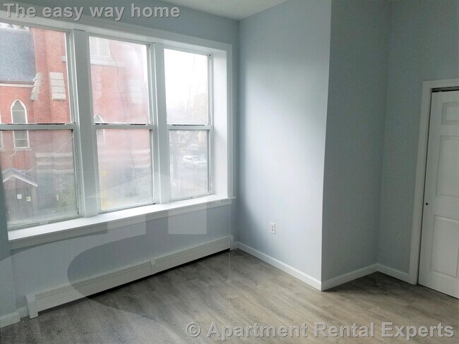 Foto del edificio - 4 Webster Ave