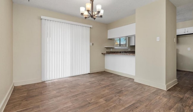 Building Photo - 10038 Spring Place Dr