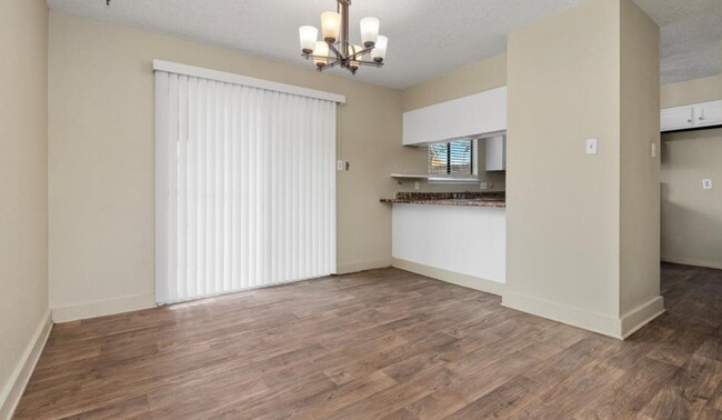 Foto del edificio - 10038 Spring Place Dr