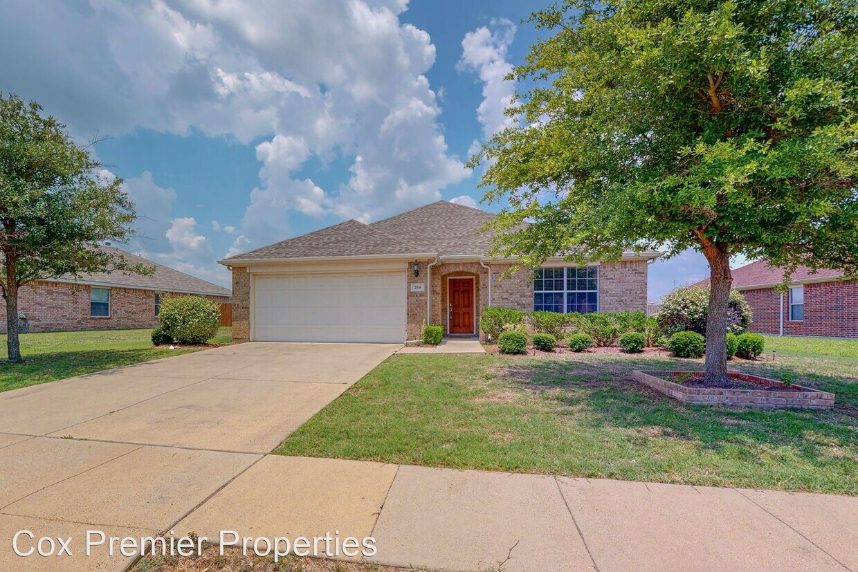 3 br, 2 bath House 200 Cookston Lane House for Rent in Royse City