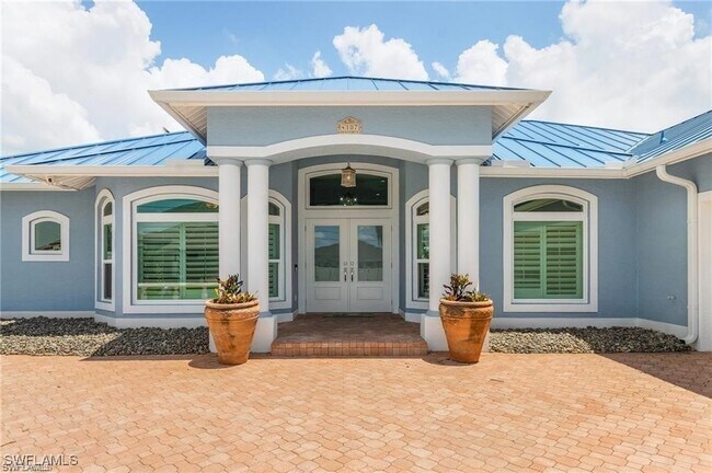 Building Photo - 4107 SW 20th Ave