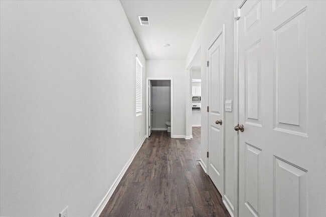 Building Photo - 5144 Captain Dr