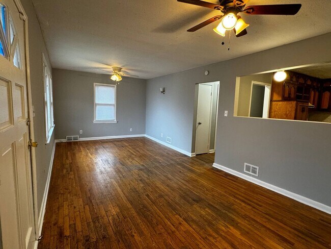 Foto del edificio - 11515 Hackett St