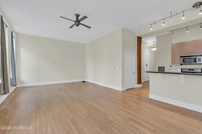 Foto del edificio - 300 Emory St