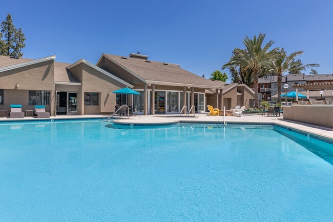 Resort Pool - Parkview Terrace