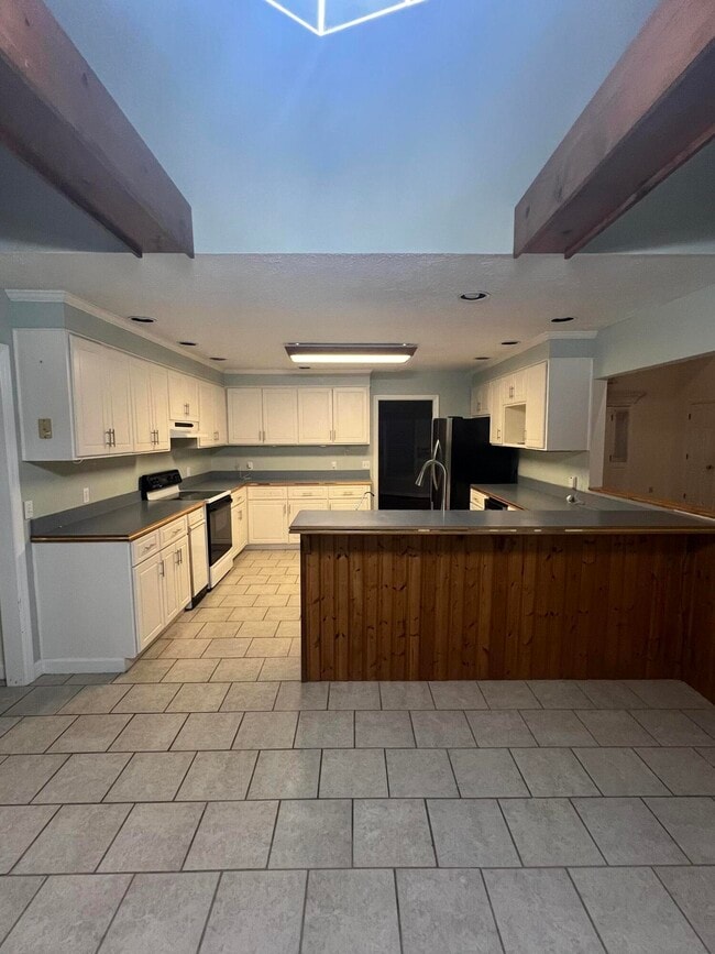 Foto del edificio - 184 Beaver Dam Rd