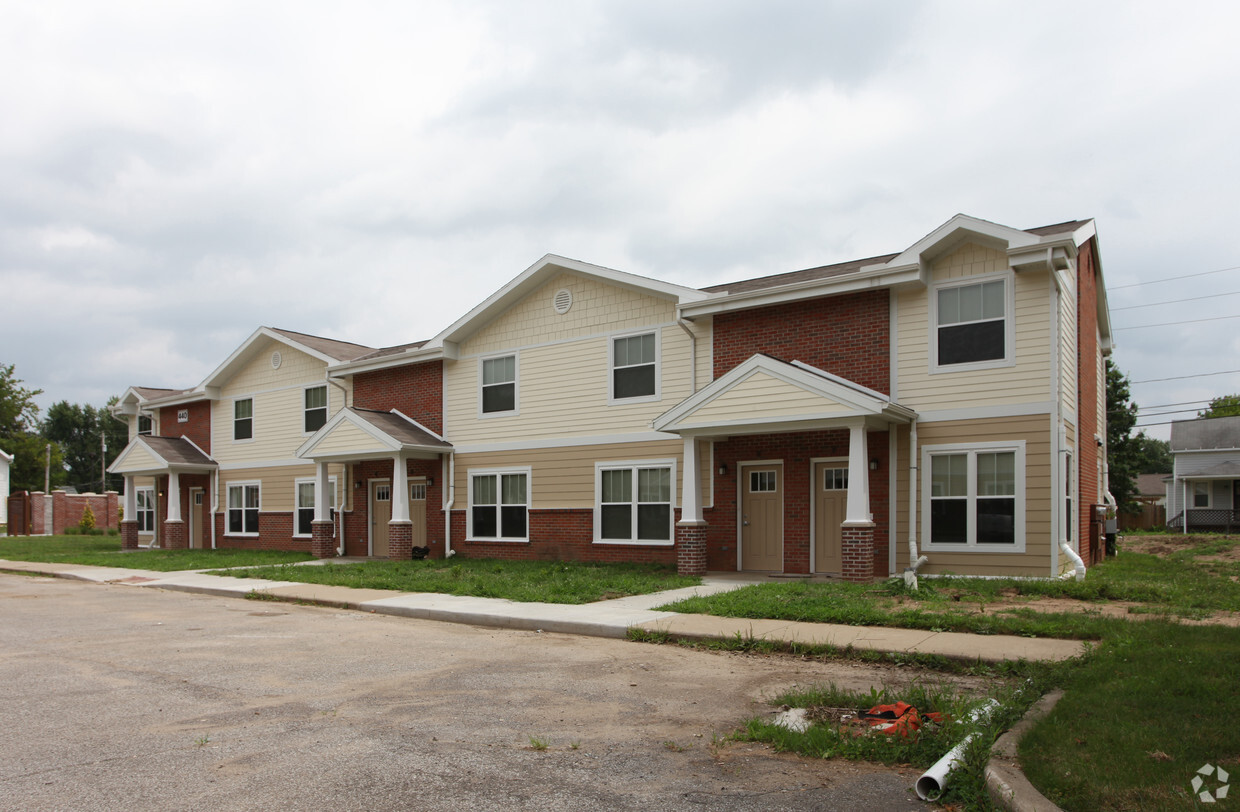 Primary Photo - Washington Square Apartments