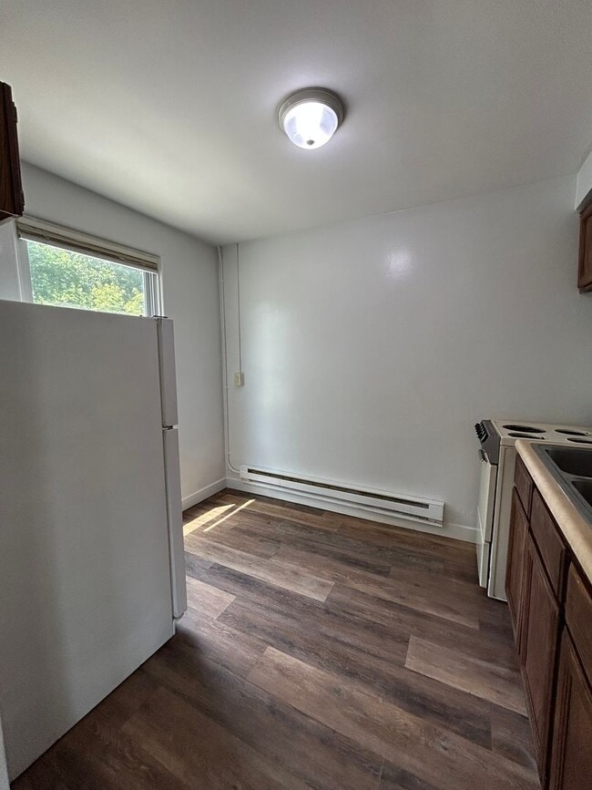 Building Photo - 2831-2839 Gull Rd - UNIT 2833