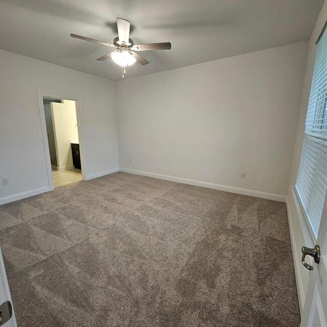 Foto del edificio - 10017 Milton Albert Way