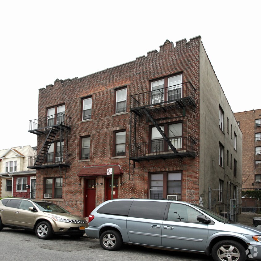 Foto del edificio - 353-357 E 34th St