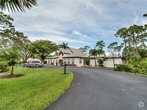 Building Photo - 15425 Cedarwood Ln