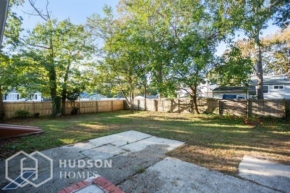 Building Photo - 53 Newman St