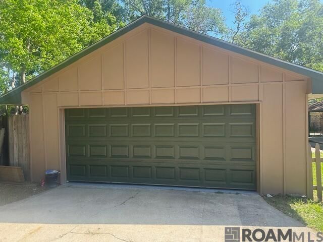 Foto del edificio - 5017 Parkoaks Dr