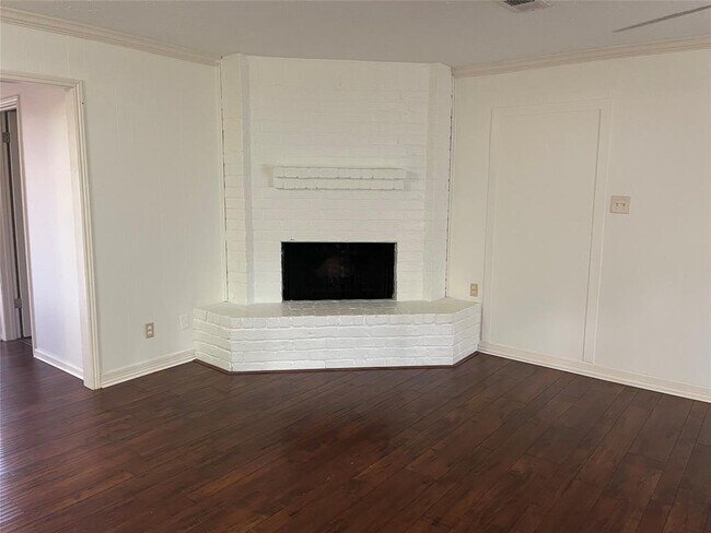 Building Photo - 2958 Gessner Rd