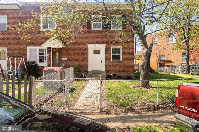 Building Photo - 3724 Mark Dr
