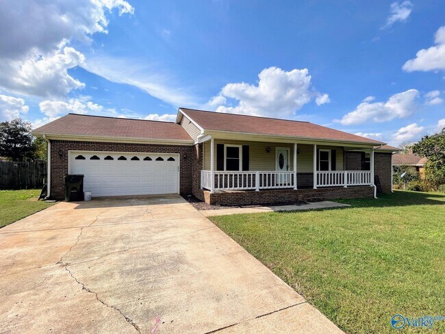 Foto del edificio - 112 Hazelwood Dr