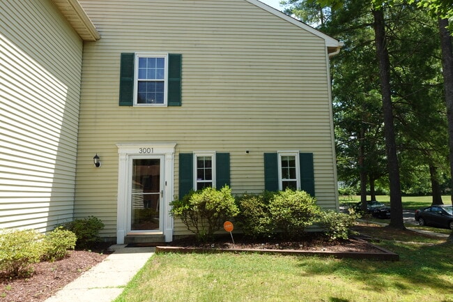 Photo - 3001 North Dale Ct. House