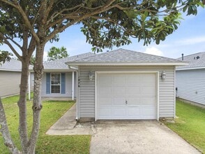 Building Photo - 1076 Antigua Cir