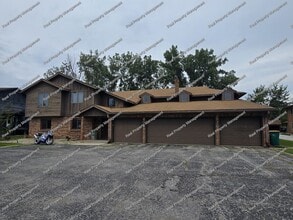 Building Photo - 1315 Brookside Dr