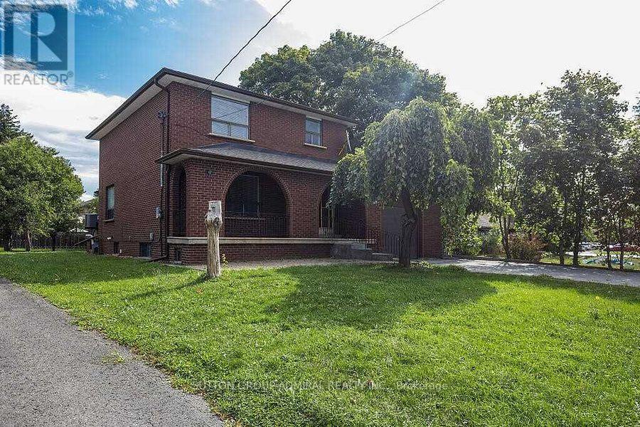 Primary Photo - 7881 Dufferin St