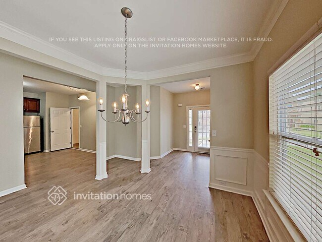 Building Photo - 4245 Arch Pass