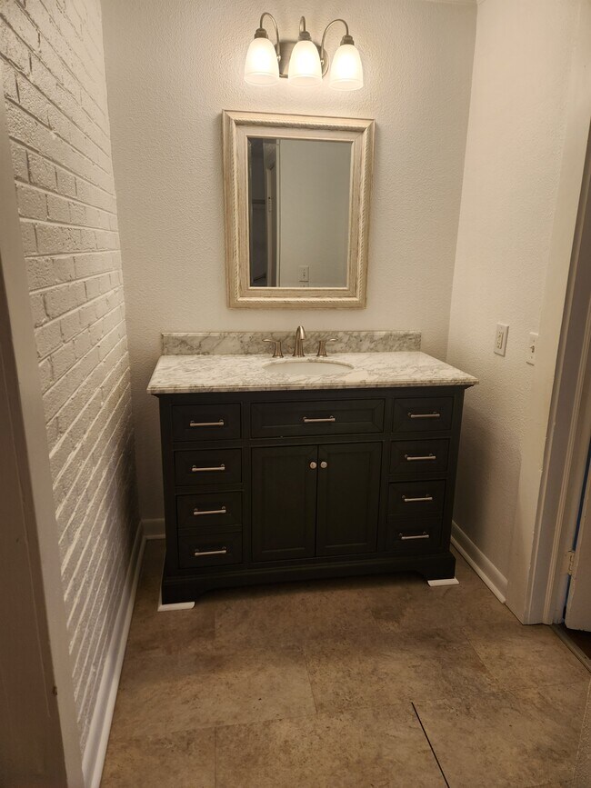 Foto del edificio - 103 McMinn Ave