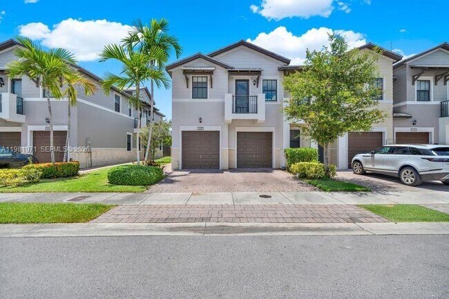 Foto del edificio - 5880 NW 104th Path